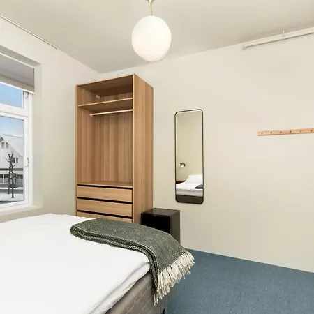 Гостевой дом - Bedroom With Private Bathroom Ставангер