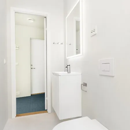 - Bedroom With Private Bathroom Гостевой дом 3*