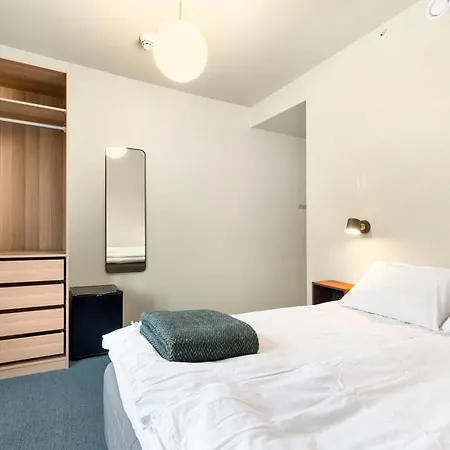 Гостевой дом - Bedroom With Private Bathroom Ставангер