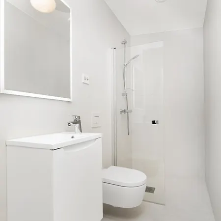 - Bedroom With Private Bathroom 4* Stavanger